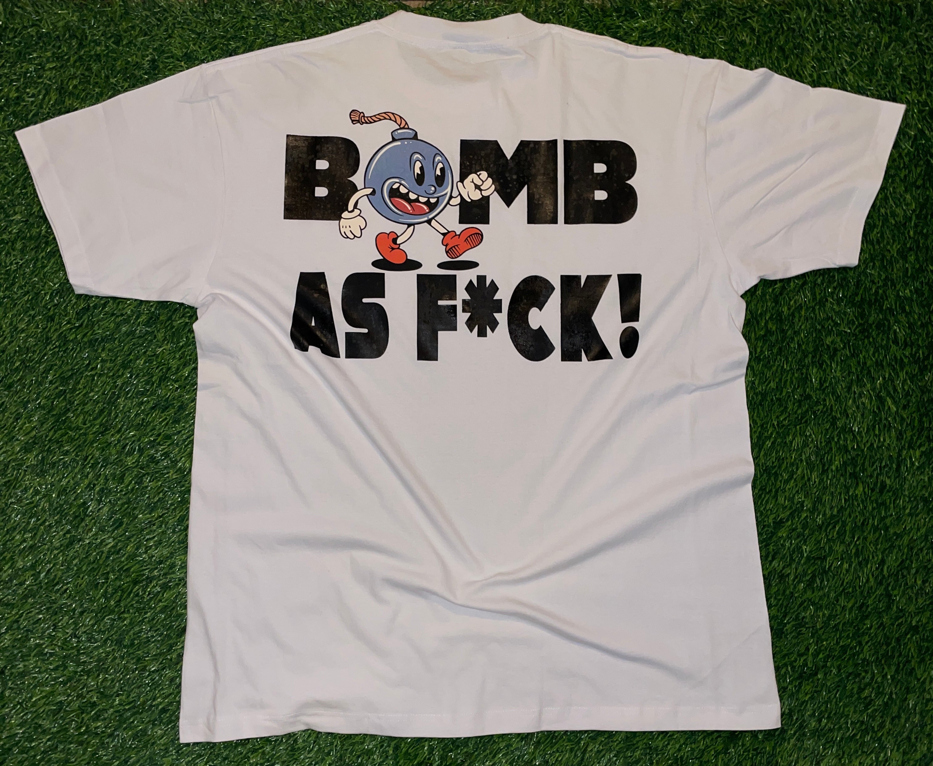 BOMB AF TEE